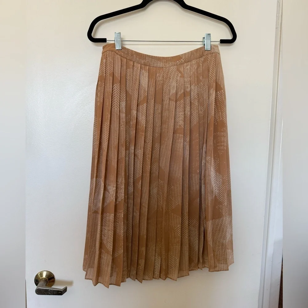 Halogen Print Pleated Skirt in Size 6